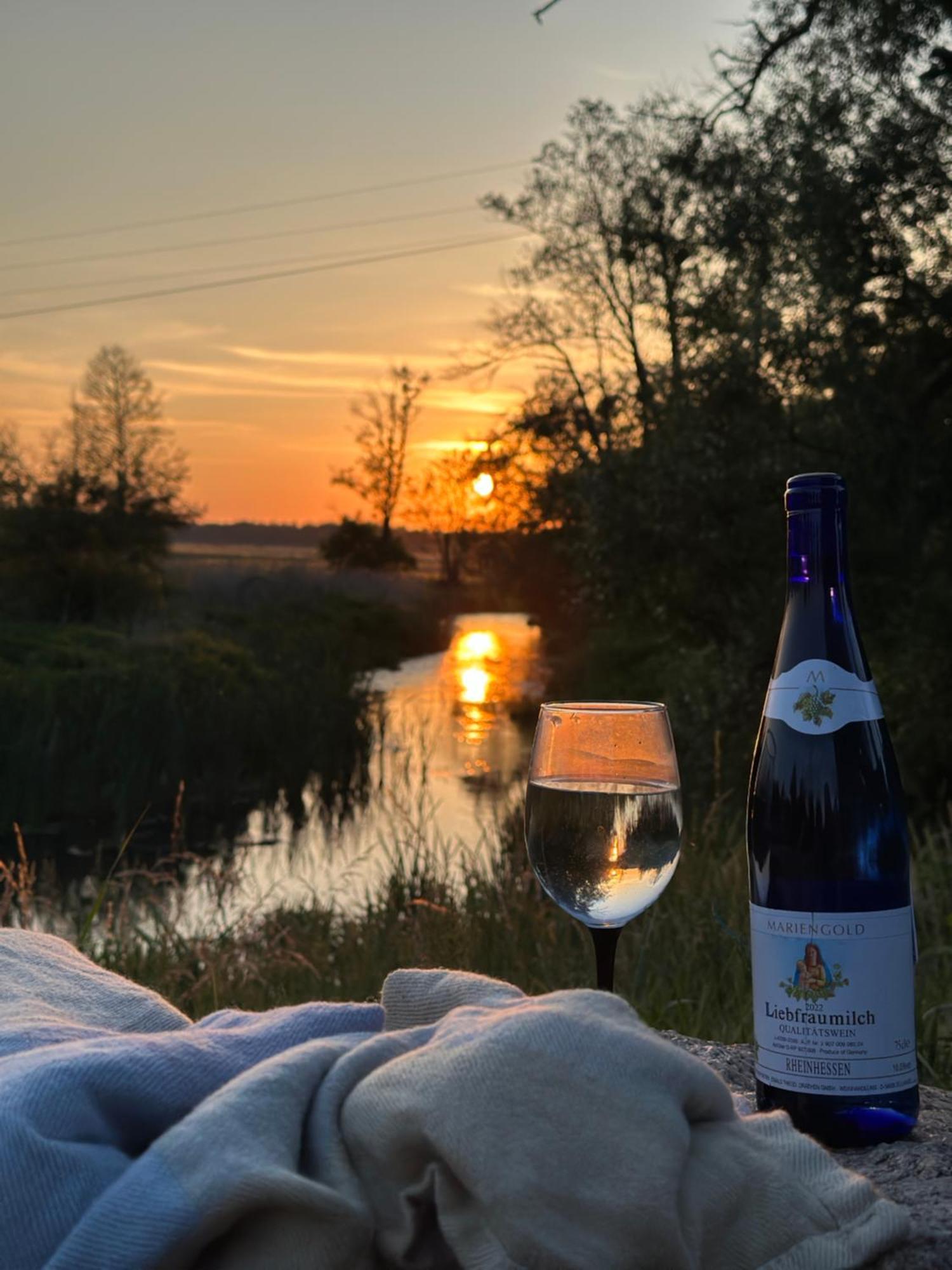 Heaven Reset & - Nad Rzeka (adults Only) Korczew